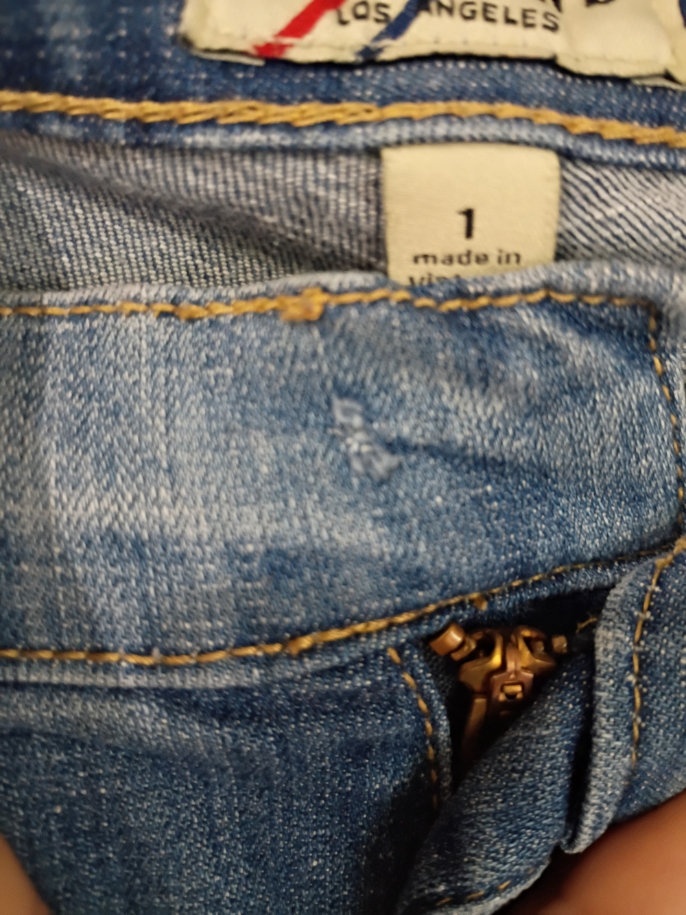 Size 1 Denim Blvd Distressed Skinny Jeans - Picture 4 of 4